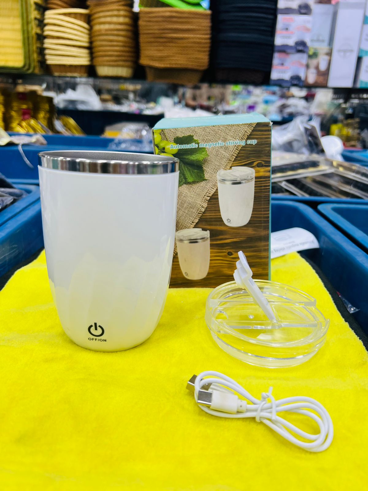 RECHARGING COFFEE BEATER MUG TOUCH PANEL & MAGNETIC BEATING